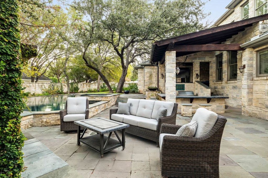 5902 Saratoga Cove, Austin