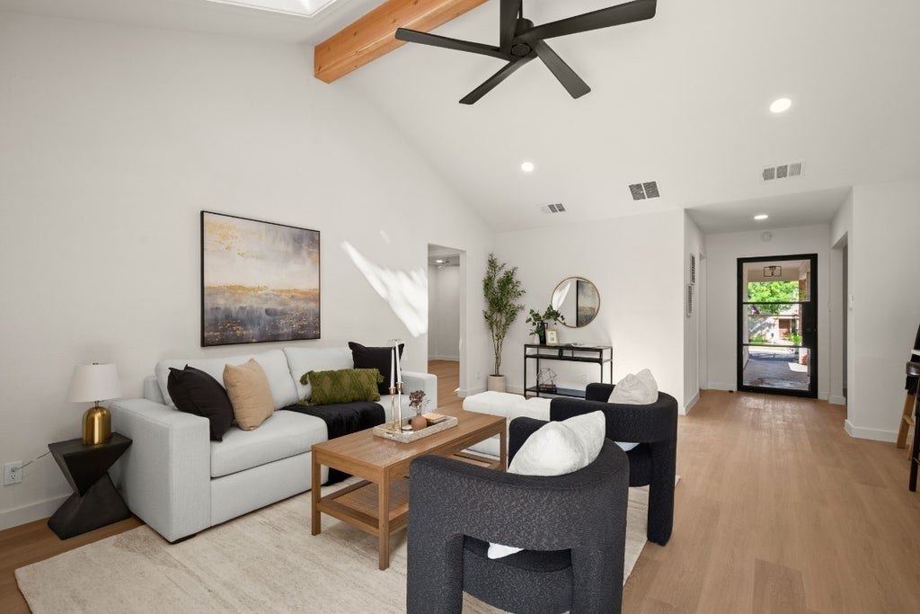 11713 Knollpark Drive, Austin