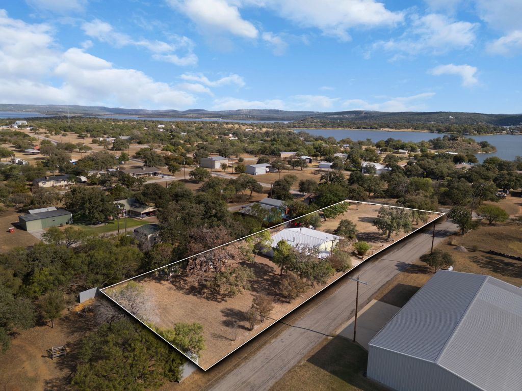 835 Whited Street, Tow