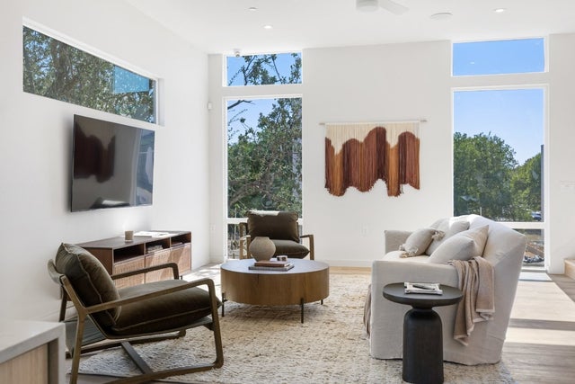 10721 Desert Trail, Austin