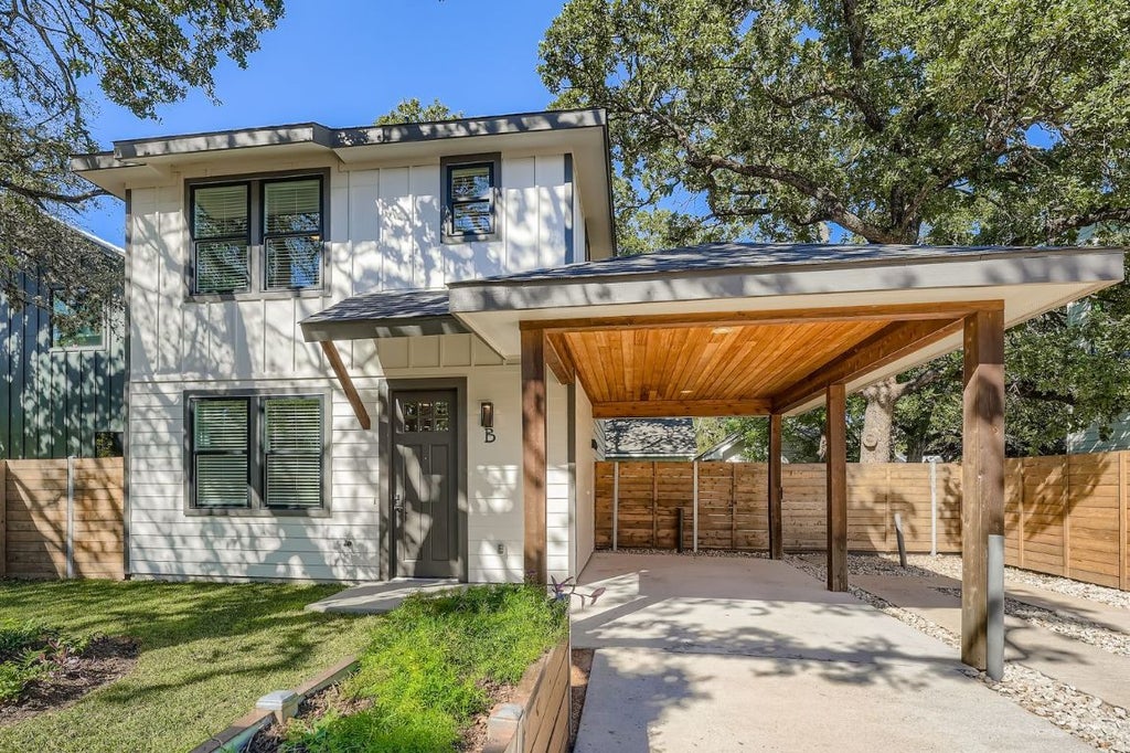 704 Valdez Street B, Austin