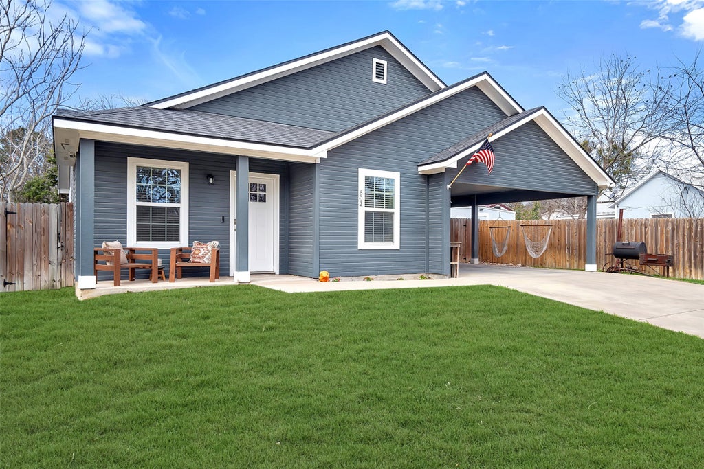 602 S Pierce Street, Burnet