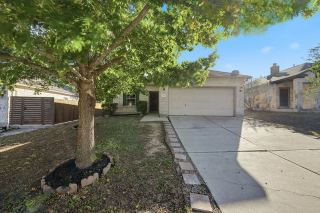 144 Dark Horse Lane, Buda