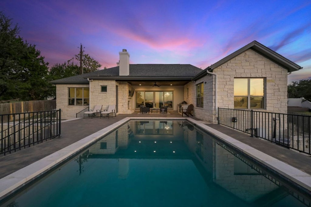 124 Carefree Circle B, Lakeway