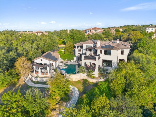 Residential Real Estate for Sale at 203 Bella Riva Dr on Lake Travis - MLS #4012543