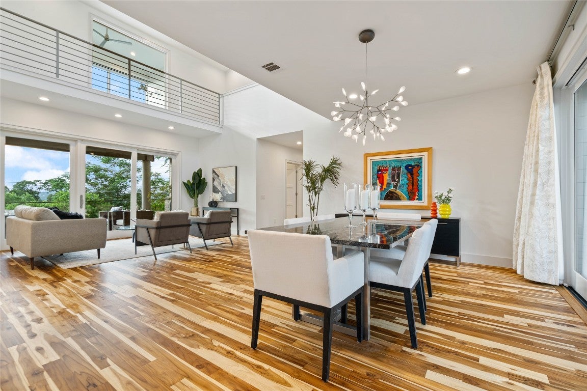 Photo of Listing #8236895