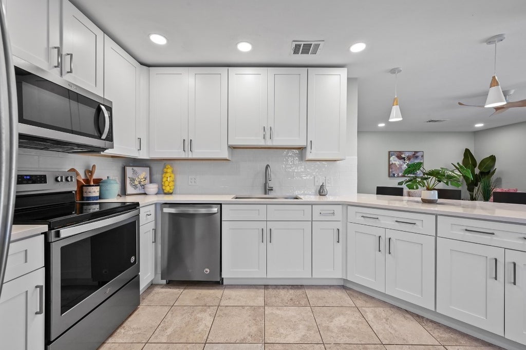 7065 Wheatfield Way, Kyle