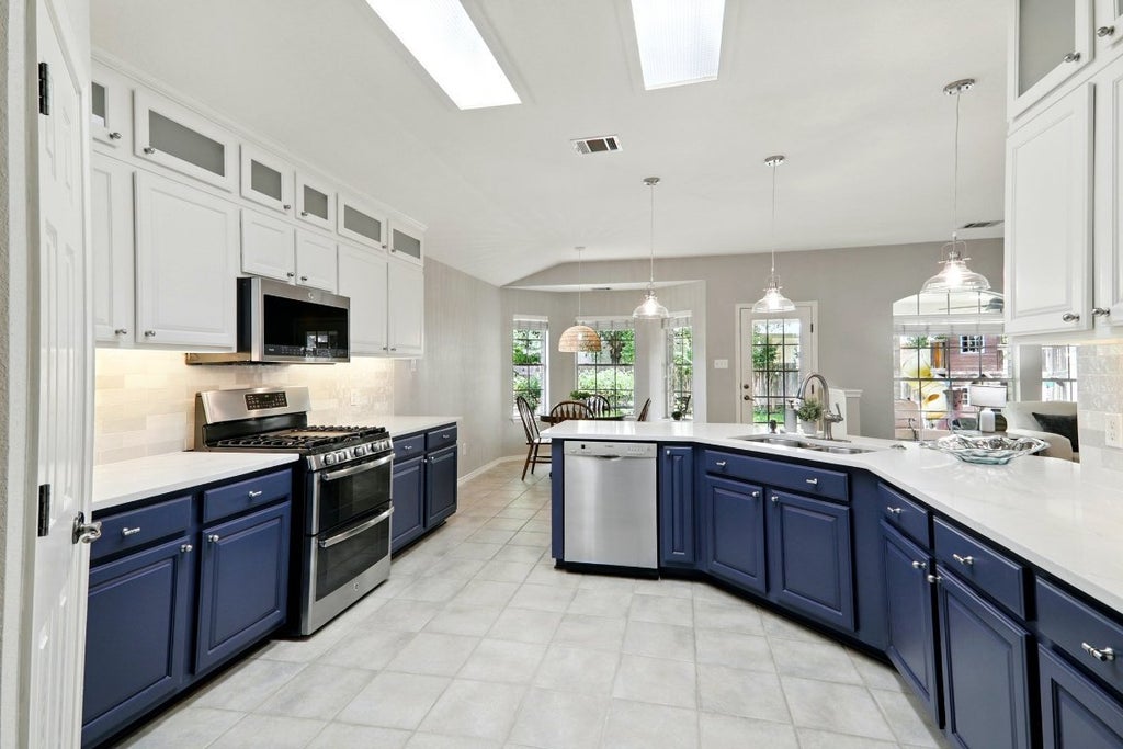 10733 Quarry Oaks Trail, Austin