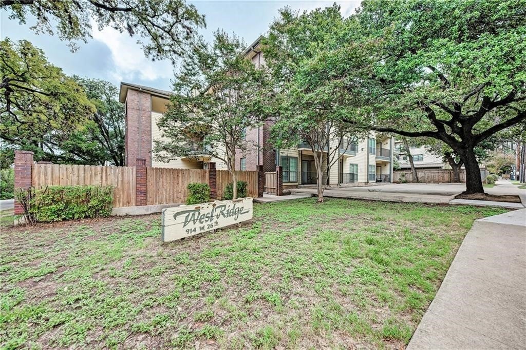 914 W 26th Street 304, Austin