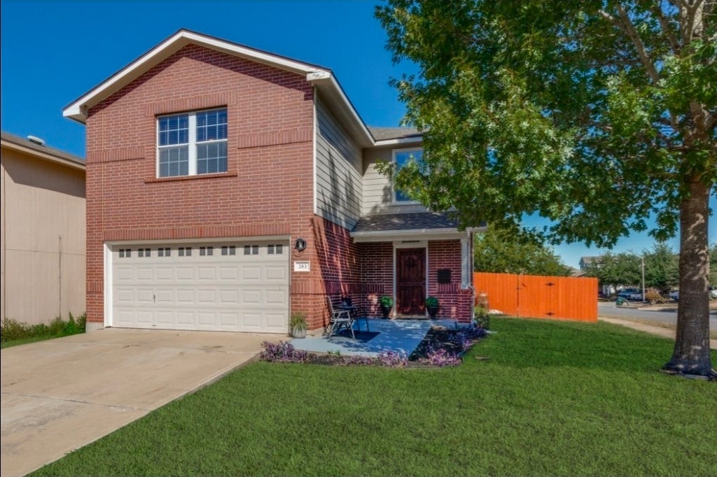 283 Black Forest Road, Buda