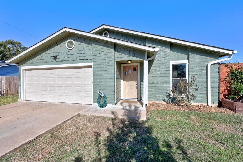 214 Barrhall Drive, Round Rock