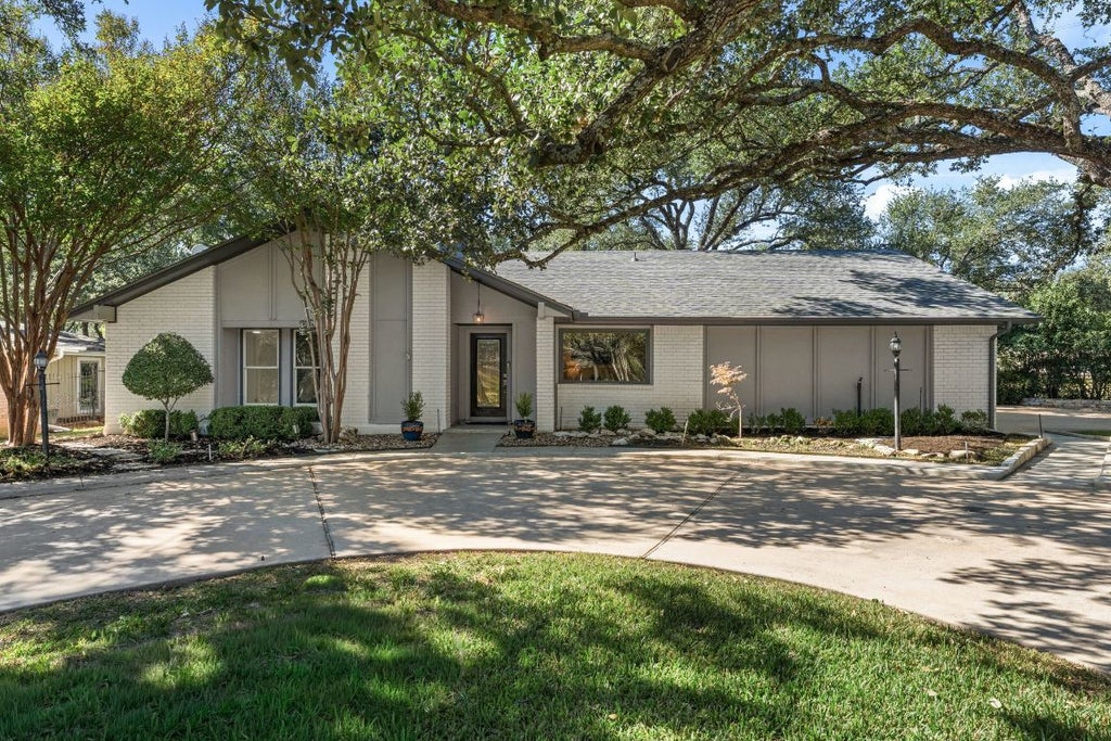 9109 Balcones Club Drive, Austin