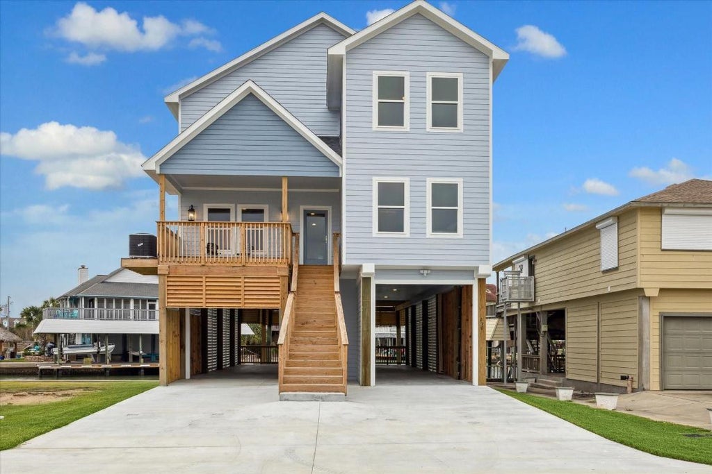 230 Bora Bora Drive, Galveston