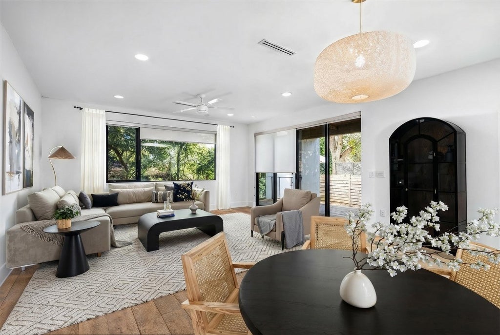 1116 Mariposa Drive D, Austin