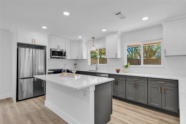 11602 Big Trail, Austin