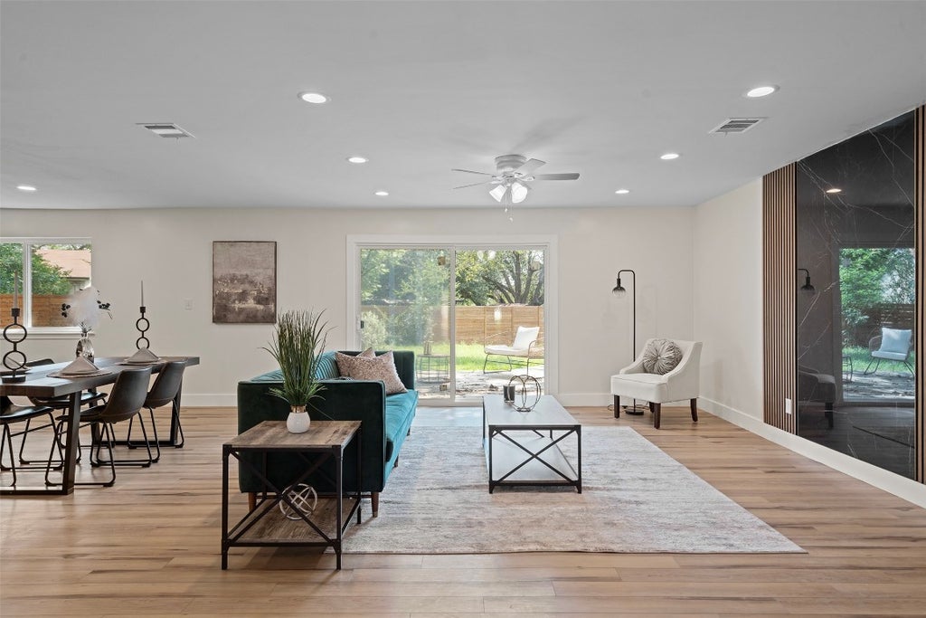 6303 Bexton Circle, Austin