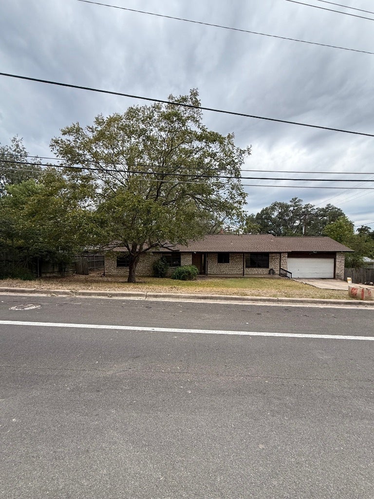 205 Hughson Drive, San Marcos