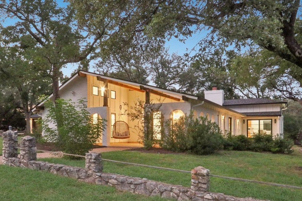 707 Harbor Drive, Georgetown