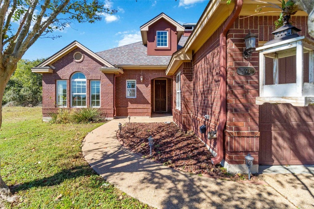 539 Colovista Parkway B103, Bastrop