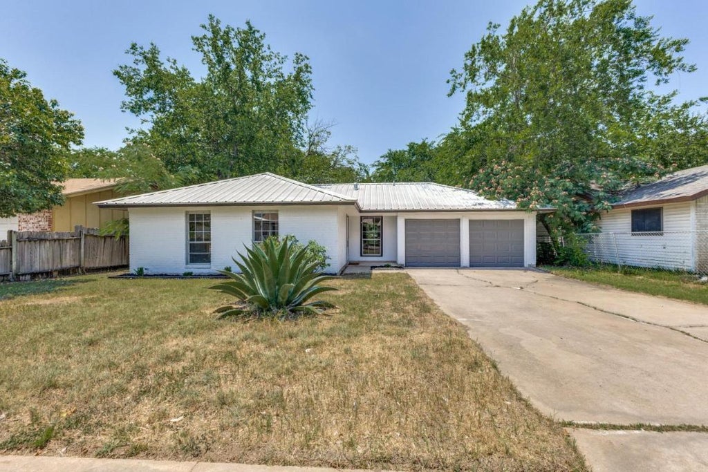 4709 Brassiewood Drive, Austin