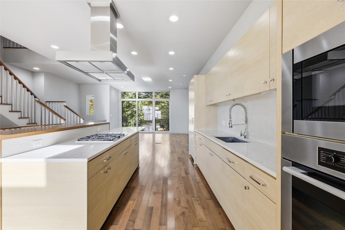 Photo of Listing #9426017