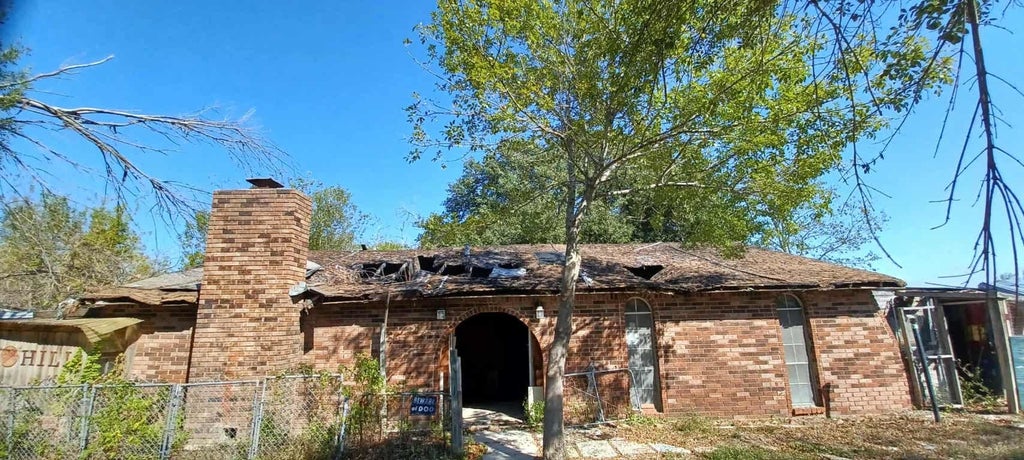 219 E Clearman Street, Bartlett