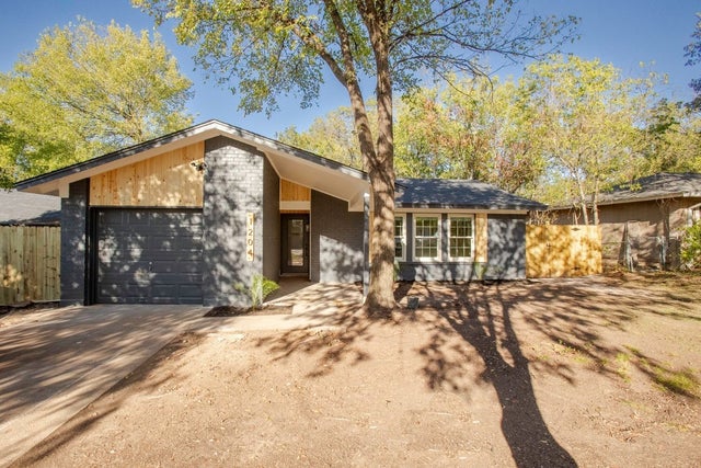 1204 Dunstan Drive, Austin