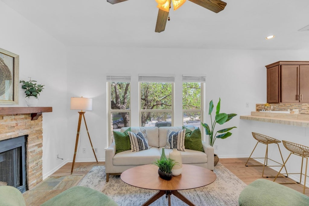 2414 Longview Street 101, Austin