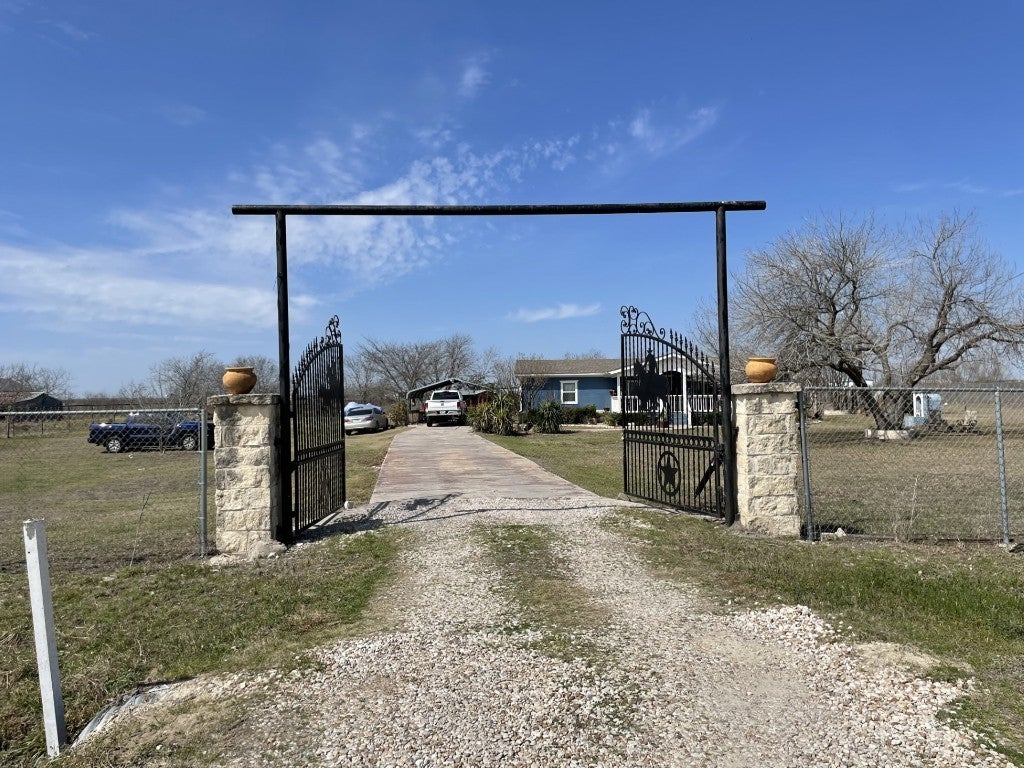 12322 Old Kimbro Road, Manor