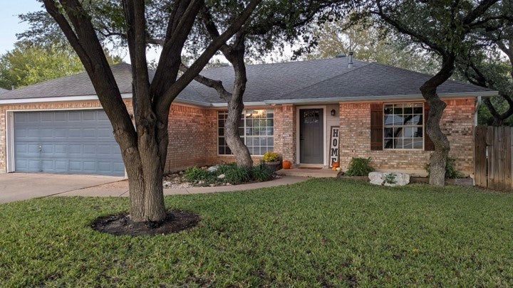 611 Blue Oak Circle, Cedar Park