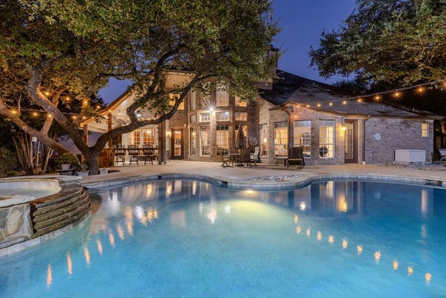 908 Golden Bear Cove, Round Rock