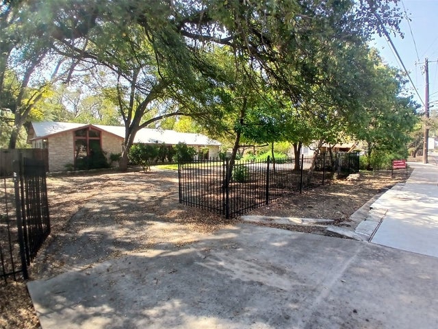 2905 Jones Road, Sunset Valley