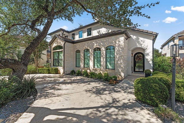 8 Hightrail Way, The Hills