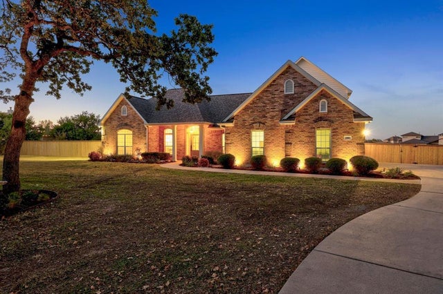 116 Oak Plaza Drive, Georgetown