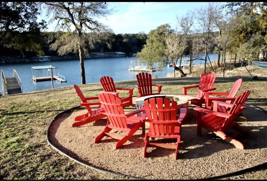 11000 Beach Road, Leander