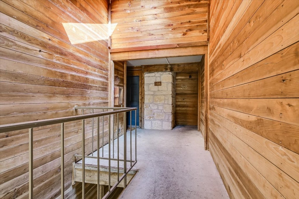 8200 Neely Drive 206, Austin