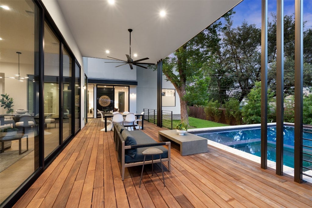 2502 Barhill Drive, Austin