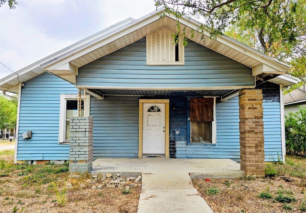 901 W 5th Street, Taylor