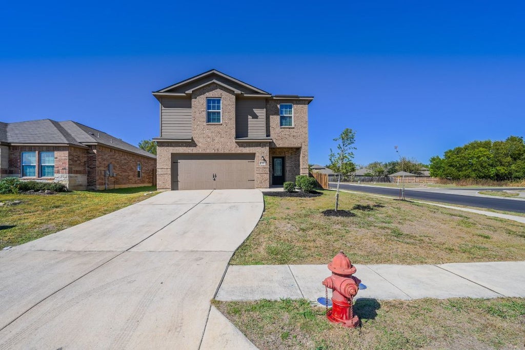 1102 Treeta Trail, Kyle