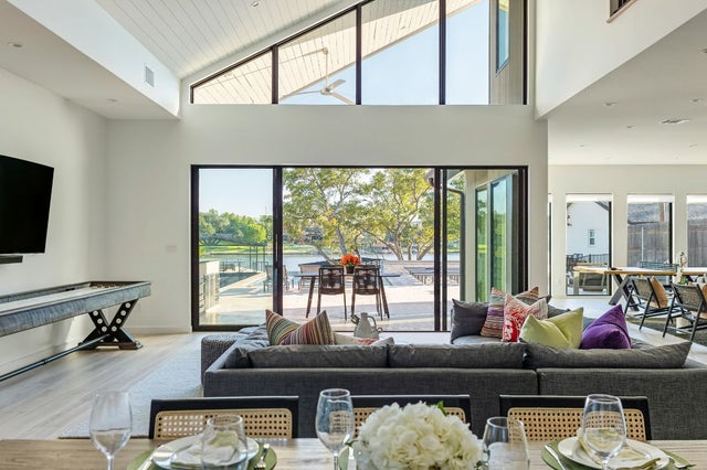 Lake LBJ Real Estate - MLS # 3888015, Residential real estate for Sale in Hoffman, MLS Listings # 3888015