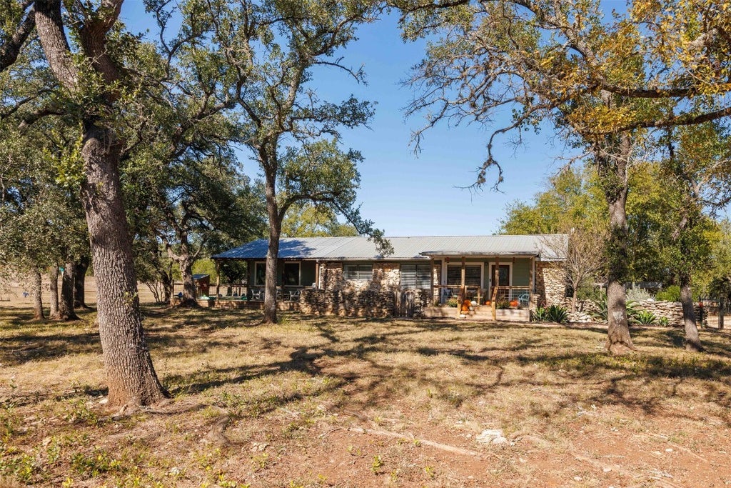 1071 Rolling Hills Drive, Wimberley