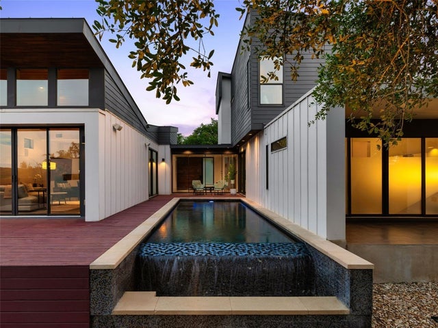 15206 General Williamson Dr, Austin