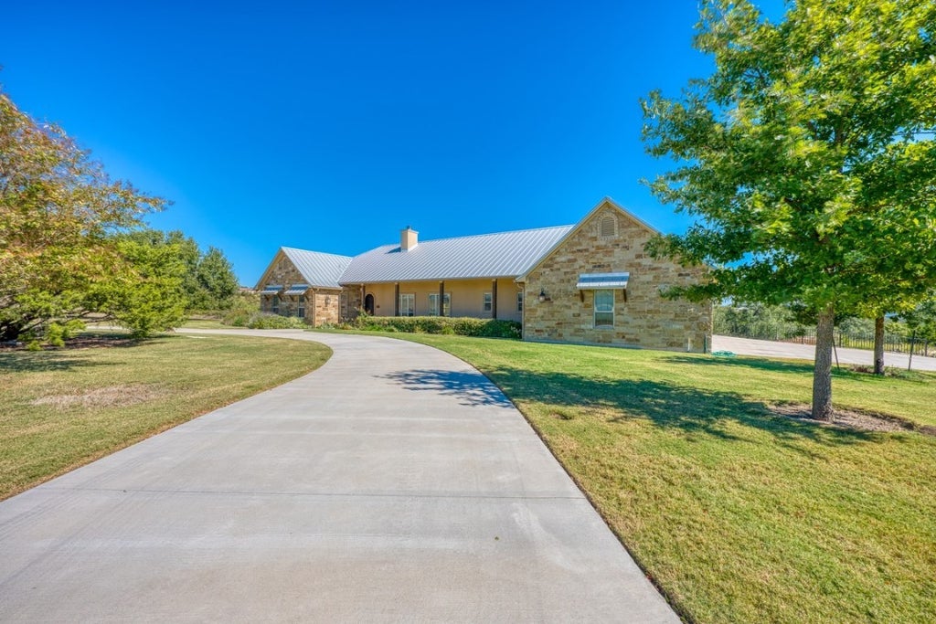 229 Eagle Ridge, Burnet
