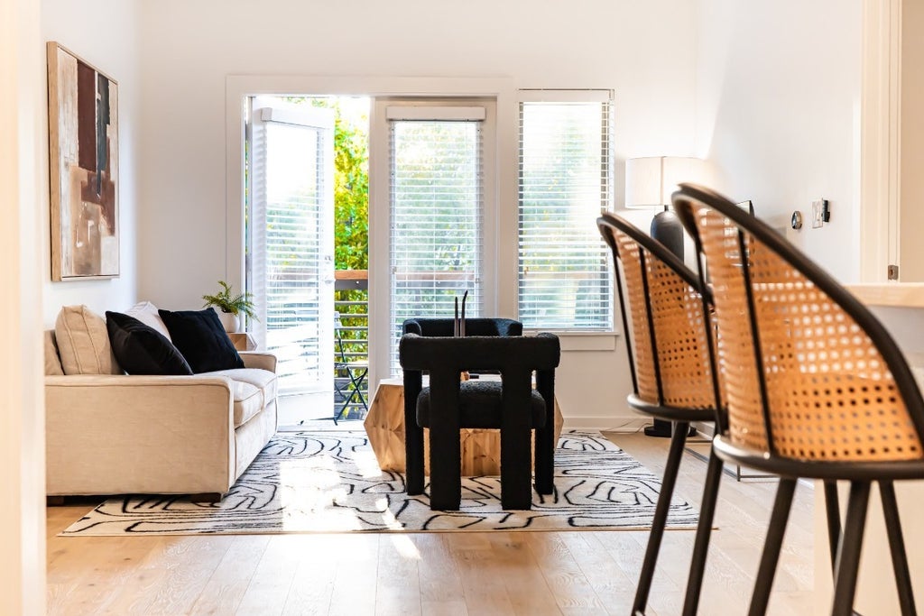 2505 Thornton Road Road 3211, Austin