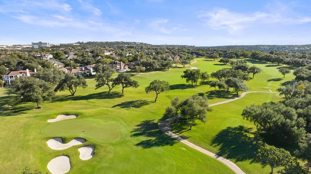 6 Radnor Drive, The Hills