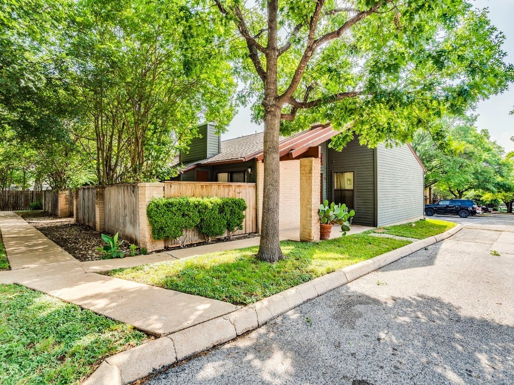 3815 Menchaca Road 19, Austin