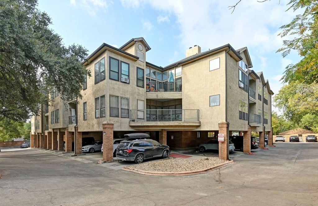 1910 Robbins Place 303, Austin