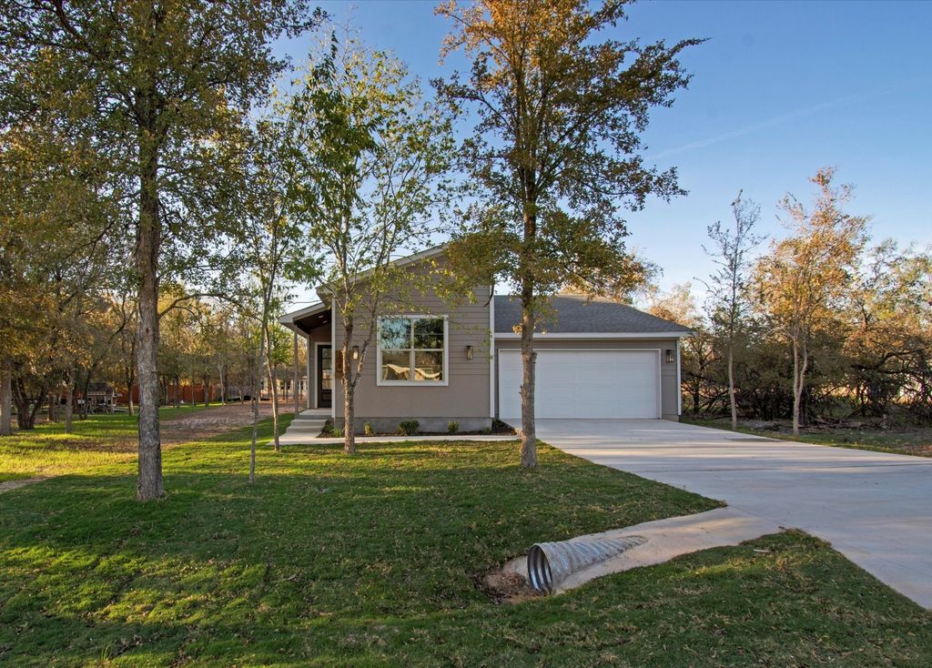 104 Kipapa Court, Bastrop