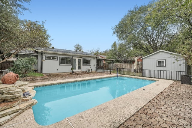 2204 Falcon Hill Drive, Austin