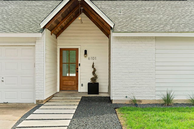 6101 Bridlington Circle, Austin